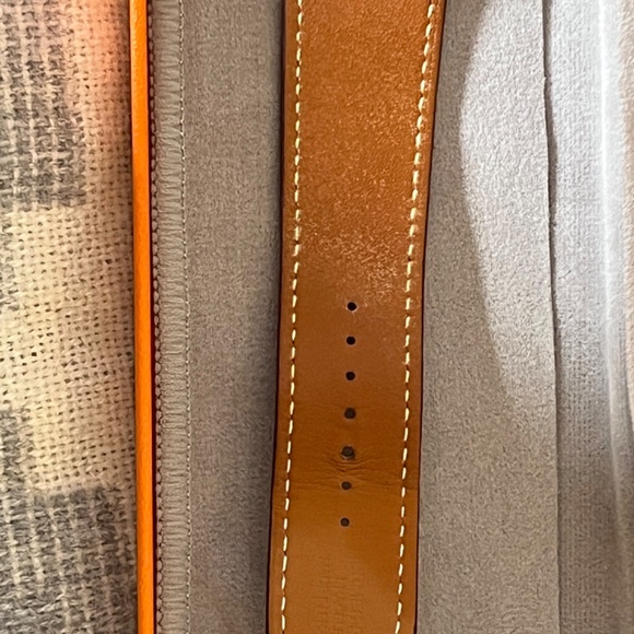 Apple Watch Hermes Edition Leather Watch Band Gold 45mm - Picture 5 of 9